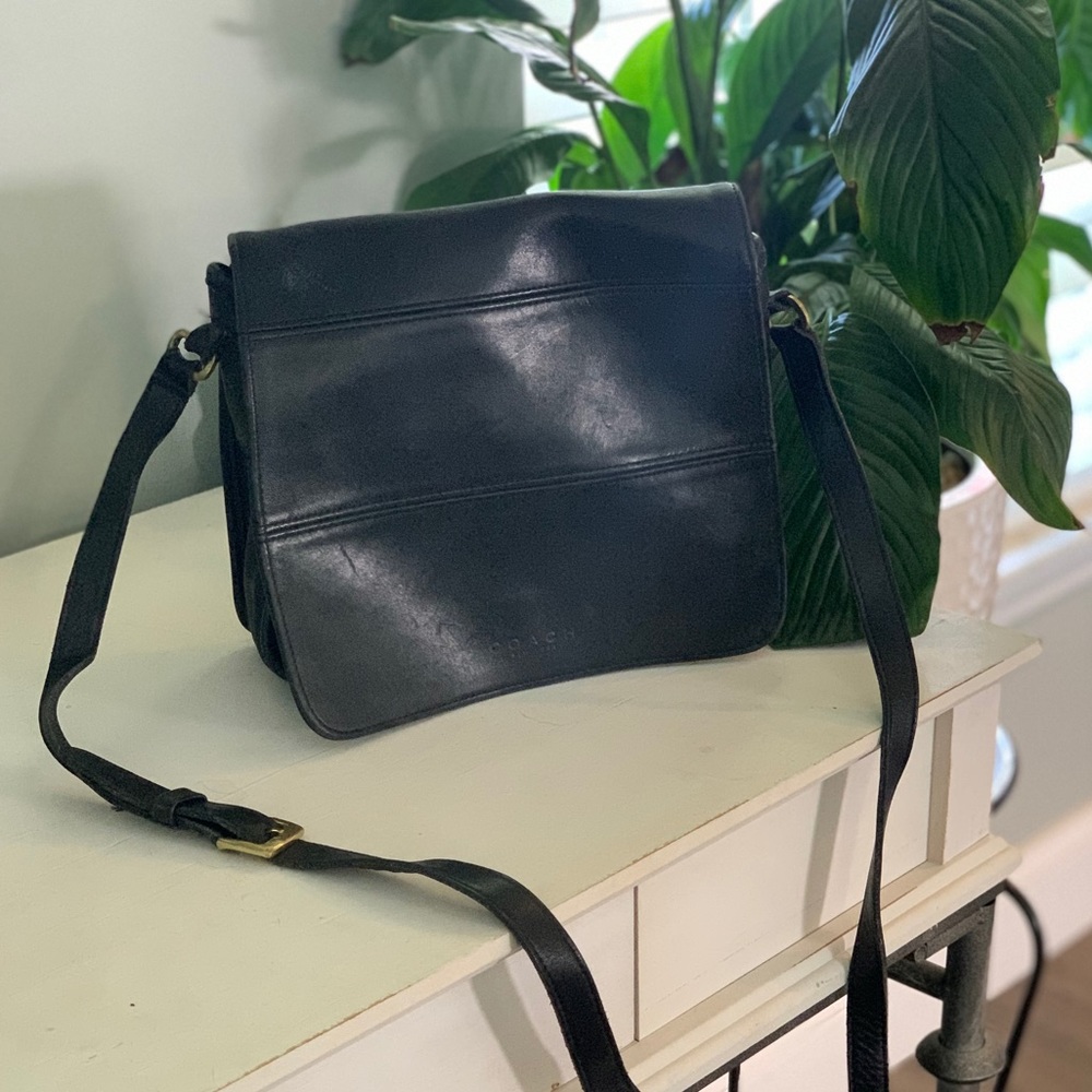 Coach Black leather messenger/crossbody bag